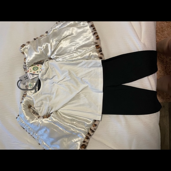 Little Me - Full Outfit, Toddler Girl, Size: 3T - Picture 3 of 4